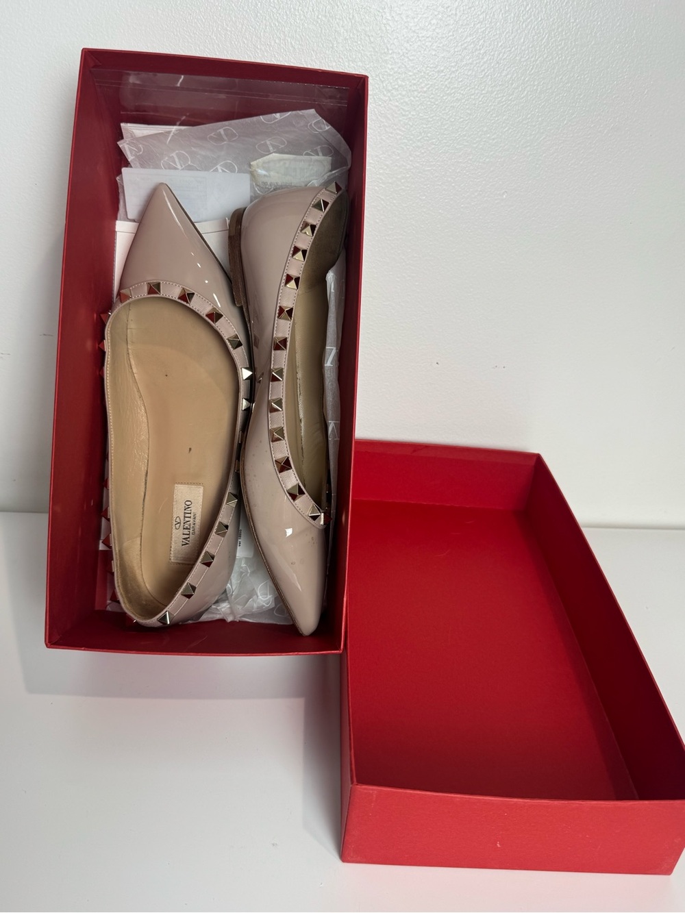 These Valentino Garavani Rockstud Pointed Toe Ballerina Flats nude size 8 - Picture 2 of 16